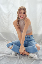 Load image into Gallery viewer, Distressed Mom Jeans
